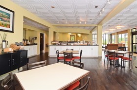 Best Western Cades Cove Inn