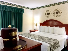 Grand Vista Hotel & Suites
