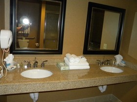 Big Country Hotel & Suites