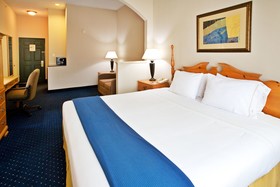 Holiday Inn Express & Suites Dallas-Addison