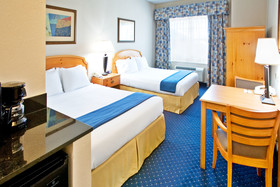 Holiday Inn Express & Suites Dallas-Addison