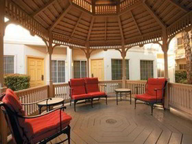 La Quinta Inn & Suites by Wyndham Dallas - Addison Galleria