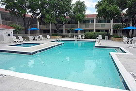 Motel 6 Dallas - Addison