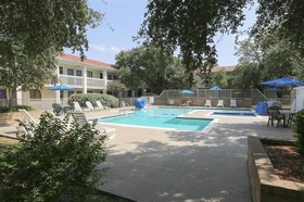 Motel 6 Dallas - Addison