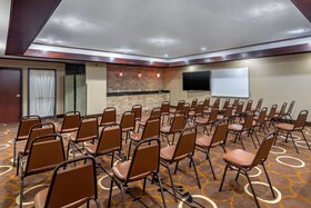 Quality Suites Addison-Dallas