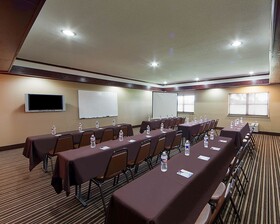 Quality Suites Addison-Dallas
