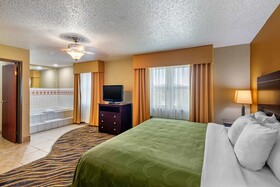 Quality Suites Addison-Dallas