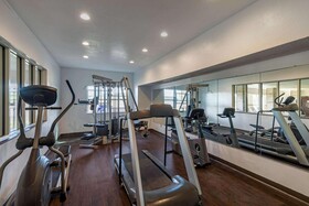 Quality Suites Addison-Dallas