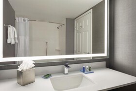 Pace Hotel Addison