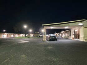 Capri Motel