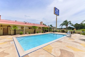 Americas Best Value Inn & Suites-Alvin/Houston