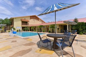 Americas Best Value Inn & Suites-Alvin/Houston
