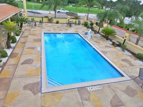 Americas Best Value Inn & Suites-Alvin/Houston