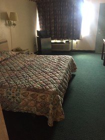 Camelot Inn