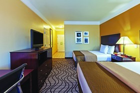 La Quinta Inn & Suites by Wyndham Angleton