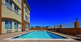 La Quinta Inn & Suites by Wyndham Angleton