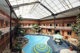 Budget Host Inn Arlington