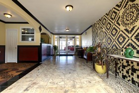 Budget Host Inn Arlington