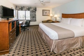 Baymont by Wyndham Arlington At Six Flags Dr