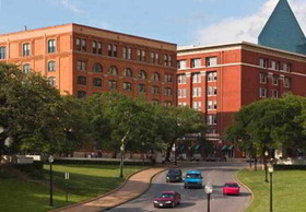 Courtyard Dallas Arlington/Entertainment District