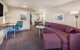 Crowne Plaza Arlington - Ballpark - Stadium