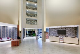 Crowne Plaza Arlington - Ballpark - Stadium