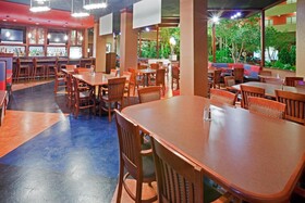Crowne Plaza Arlington - Ballpark - Stadium
