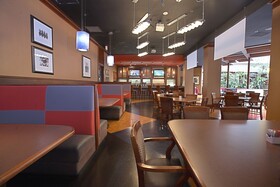 Crowne Plaza Arlington - Ballpark - Stadium