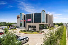 Crowne Plaza Arlington - Ballpark - Stadium