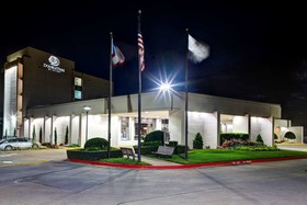 DoubleTree by Hilton Hotel Arlington DFW South
