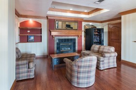 Econo Lodge Inn & Suites Six Flags