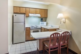 Econo Lodge Inn & Suites Six Flags