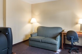 Econo Lodge Inn & Suites Six Flags