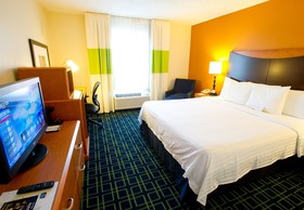 Fairfield Inn & Suites Arlington Near Six Flags