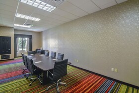 Holiday Inn Arlington NE Rangers Ballpark