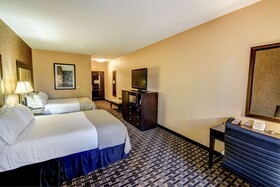 Holiday Inn Arlington NE Rangers Ballpark