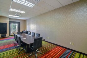 Holiday Inn Arlington NE Rangers Ballpark