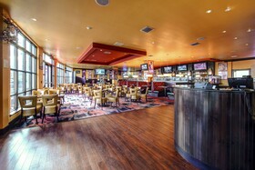 Holiday Inn Arlington NE Rangers Ballpark