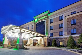 Holiday Inn Arlington NE Rangers Ballpark