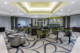 La Quinta Inn & Suites by Wyndham Dallas Arlington South