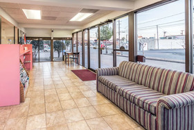 Motel 6 Arlington TX-UTA