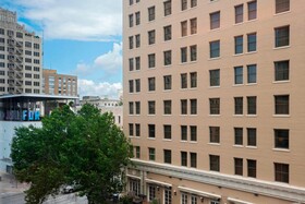 Aloft Austin Downtown