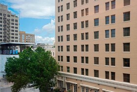 Aloft Austin Downtown