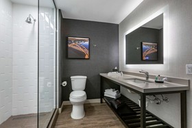 Cambria Hotel Austin Airport