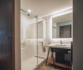 Cambria Hotel Austin Downtown