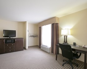 Comfort Suites North