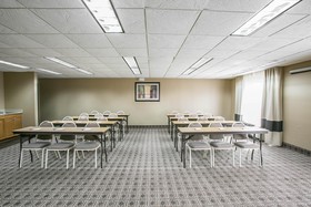 Comfort Suites NW Lakeline