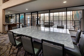 Courtyard Austin-University Area