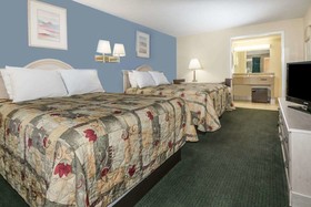 Skylite Inn