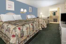Skylite Inn
